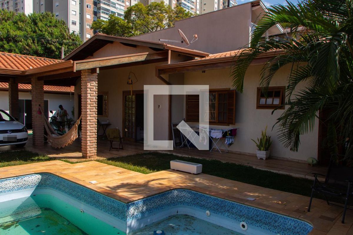 Casa à Venda - Mansões Santo Antônio, 2 Quartos,  180 m2 em , Campinas - sp | SoloBR