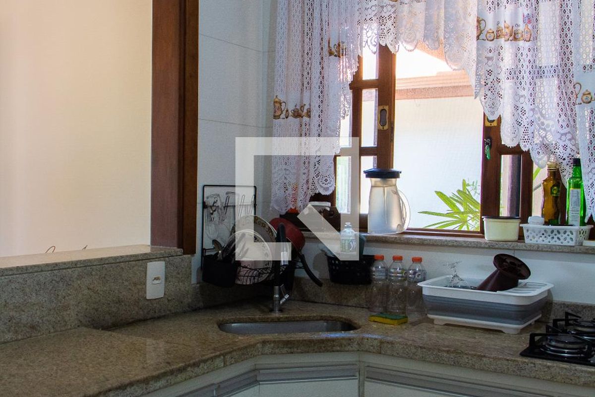 Casa à Venda - Mansões Santo Antônio, 2 Quartos,  180 m2 em , Campinas - sp | SoloBR