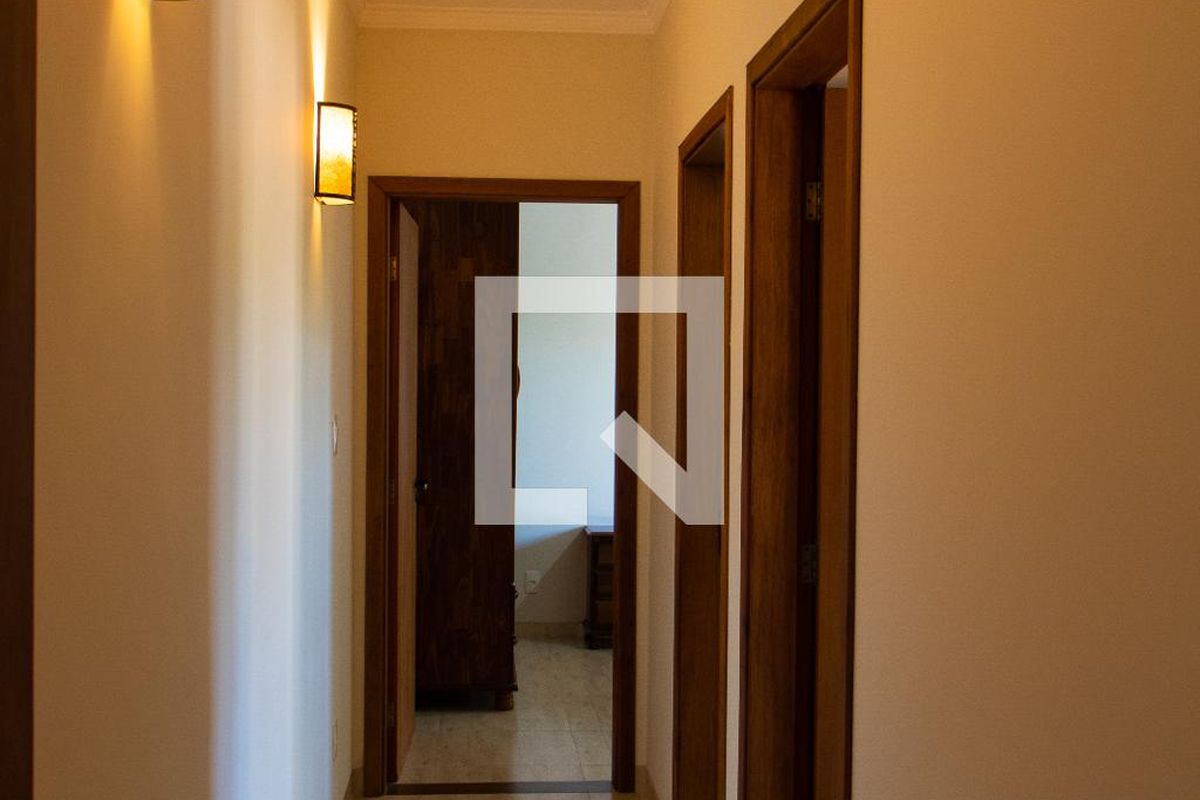 Casa à Venda - Mansões Santo Antônio, 2 Quartos,  180 m2 em , Campinas - sp | SoloBR