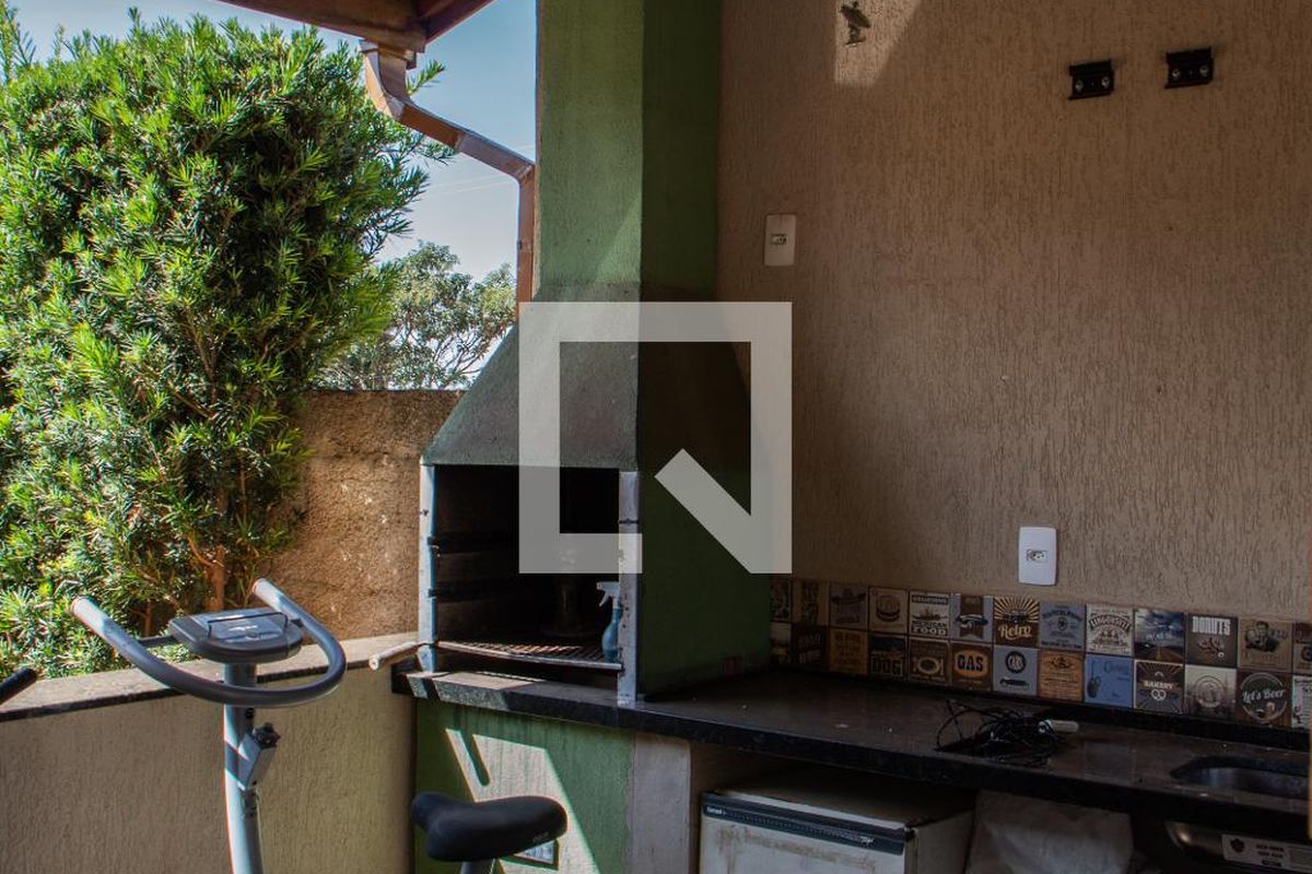Casa à Venda - Mansões Santo Antônio, 2 Quartos,  180 m2 em , Campinas - sp | SoloBR