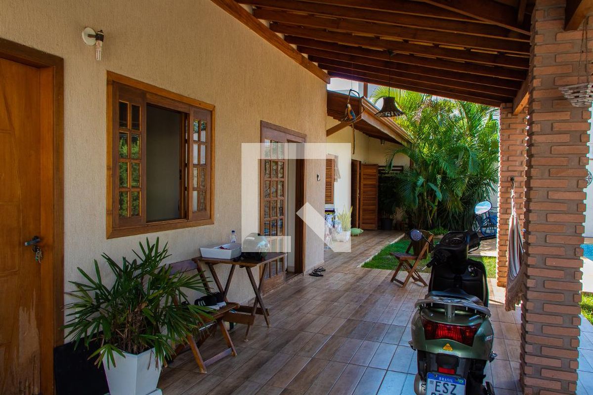 Casa à Venda - Mansões Santo Antônio, 2 Quartos,  180 m2 em , Campinas - sp | SoloBR