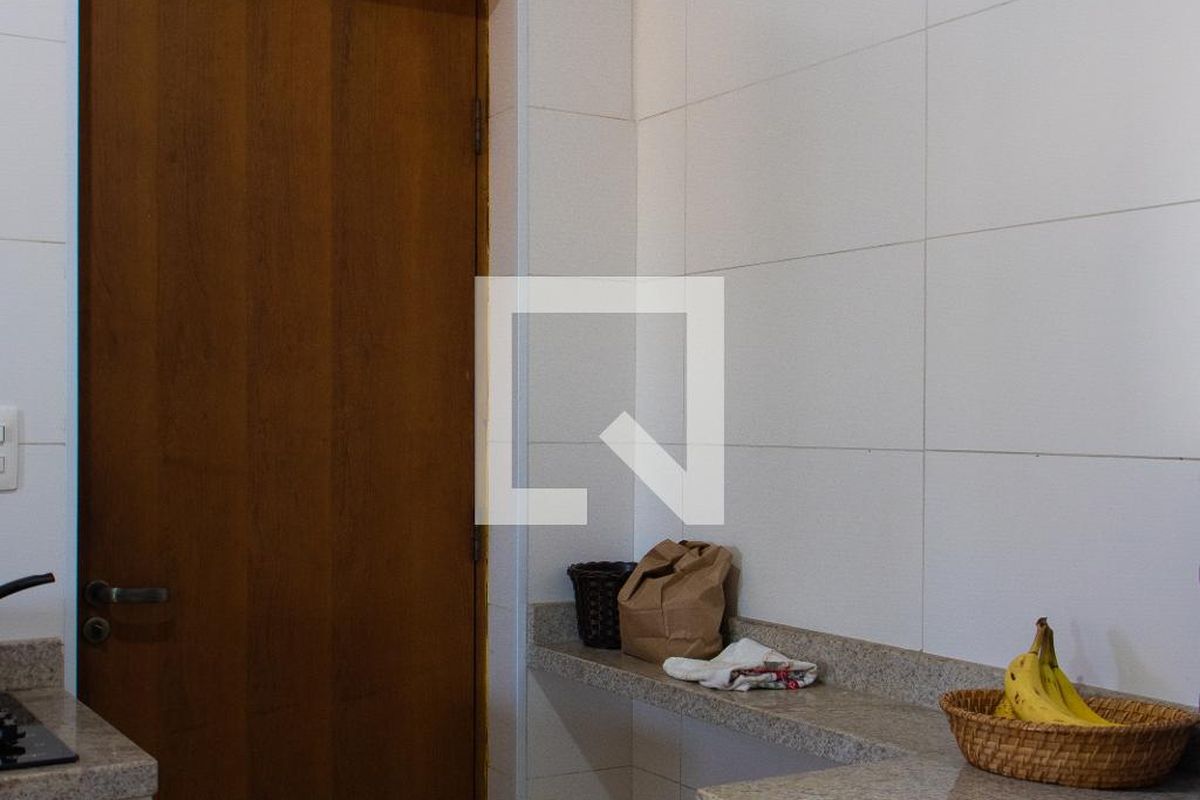 Casa à Venda - Mansões Santo Antônio, 2 Quartos,  180 m2 em , Campinas - sp | SoloBR