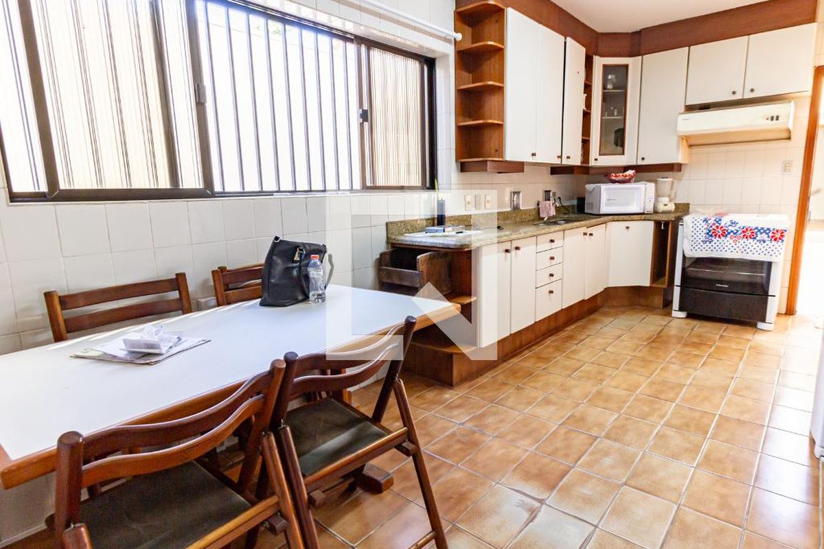 Casa, 3 quartos, 385 m² - Foto 68