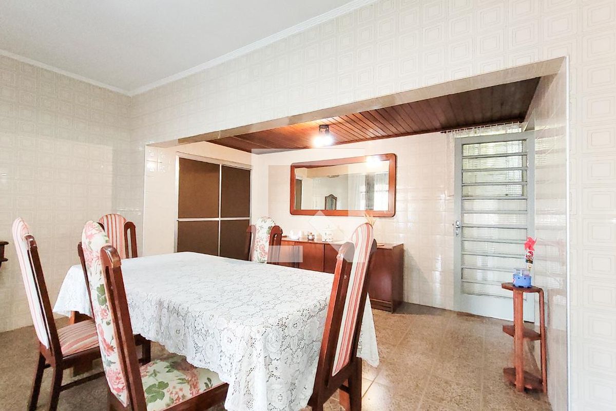 Casa à Venda - Jardim Flamboyant, 3 Quartos,  230 m2 em , Campinas - sp | SoloBR