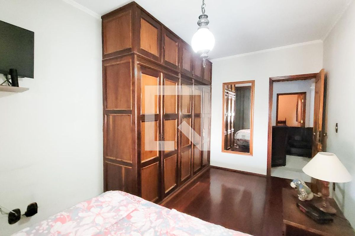 Casa à Venda - Jardim Flamboyant, 3 Quartos,  230 m2 em , Campinas - sp | SoloBR