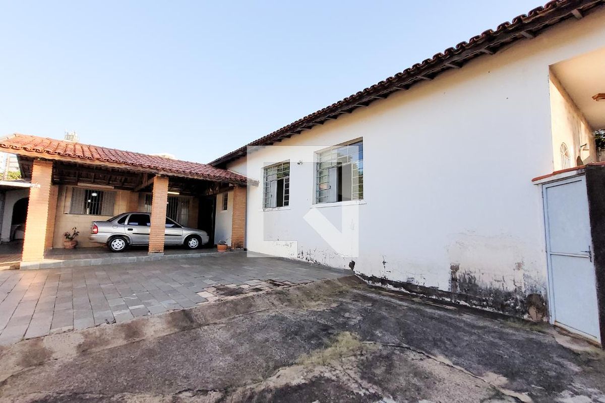 Casa à Venda - Jardim Flamboyant, 3 Quartos,  230 m2 em , Campinas - sp | SoloBR