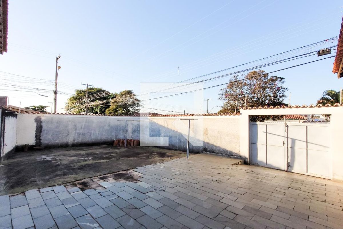 Casa à Venda - Jardim Flamboyant, 3 Quartos,  230 m2 em , Campinas - sp | SoloBR