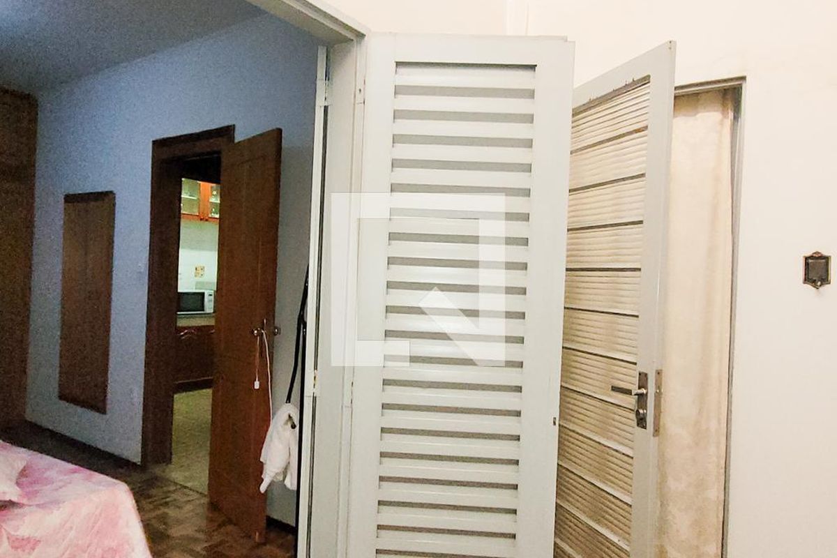 Casa à Venda - Jardim Flamboyant, 3 Quartos,  230 m2 em , Campinas - sp | SoloBR