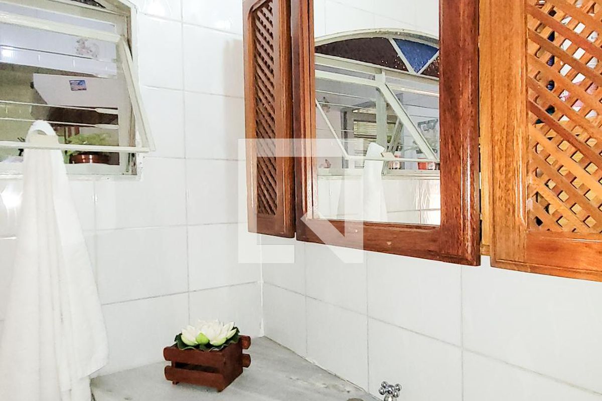 Casa à Venda - Jardim Flamboyant, 3 Quartos,  230 m2 em , Campinas - sp | SoloBR