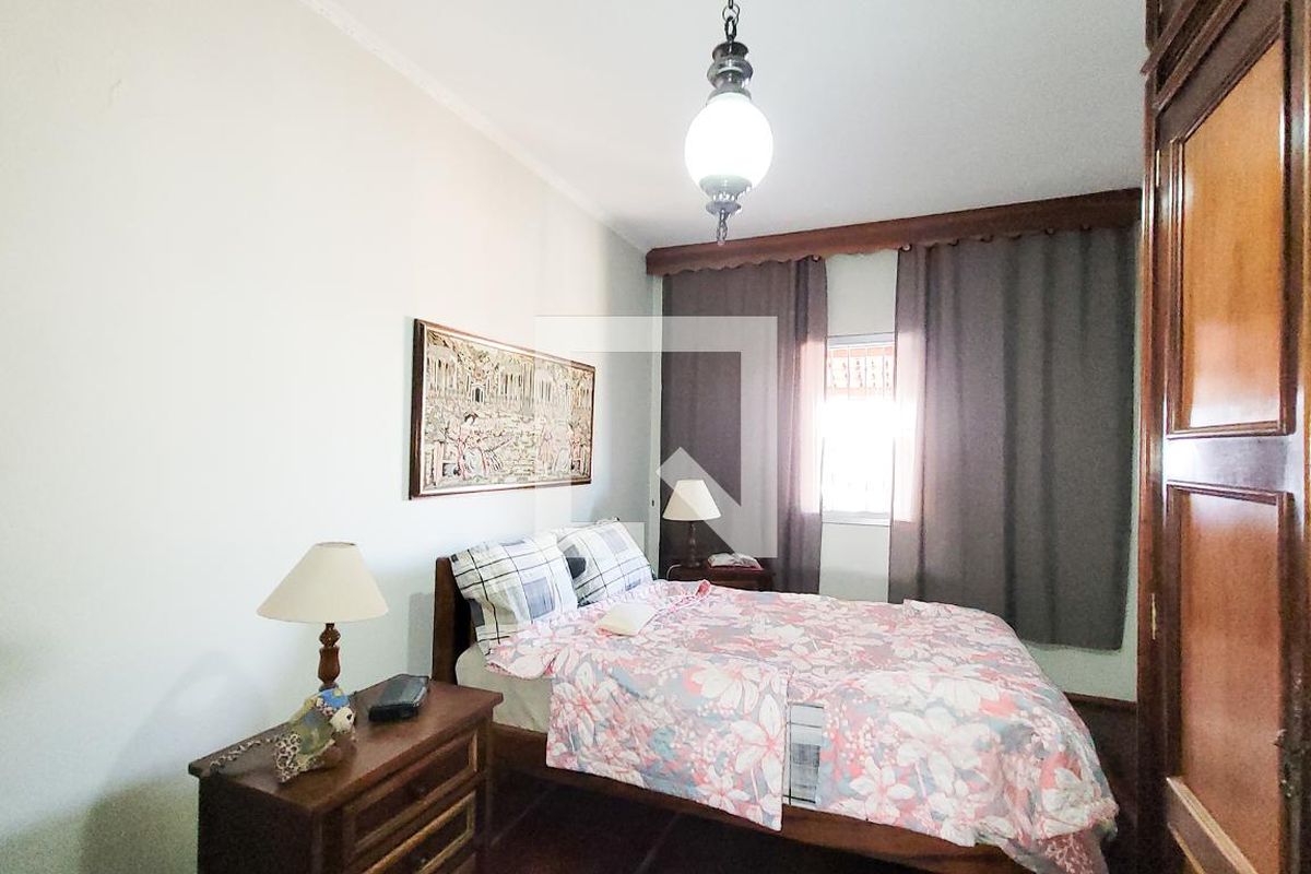 Casa à Venda - Jardim Flamboyant, 3 Quartos,  230 m2 em , Campinas - sp | SoloBR