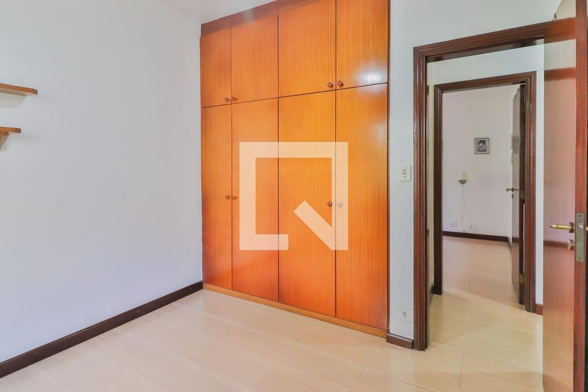 Casa, 3 quartos, 276 m² - Foto 30