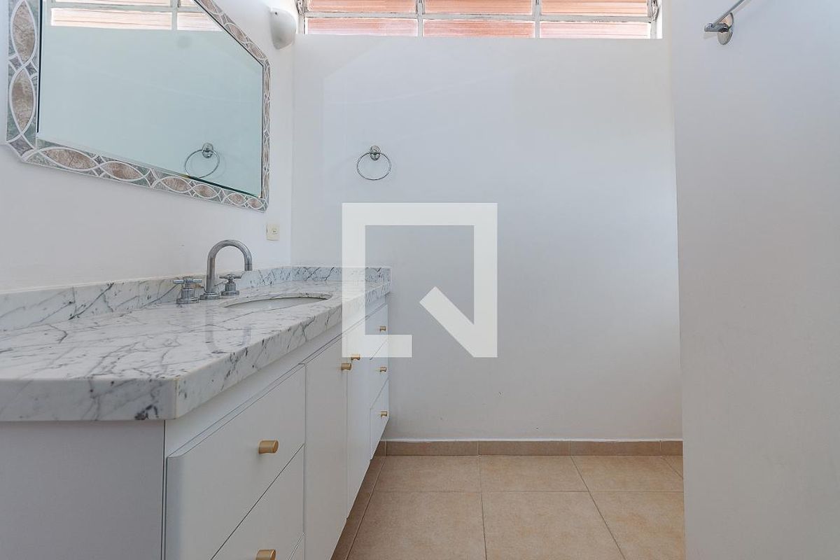 Casa, 3 quartos, 250 m² - Foto 31