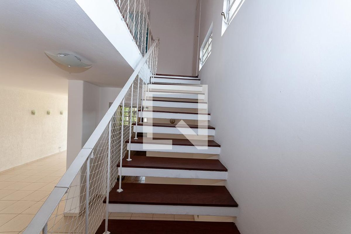 Casa, 3 quartos, 250 m² - Foto 24