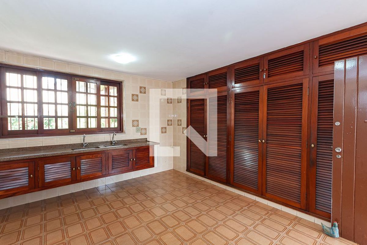 Casa, 3 quartos, 250 m² - Foto 18