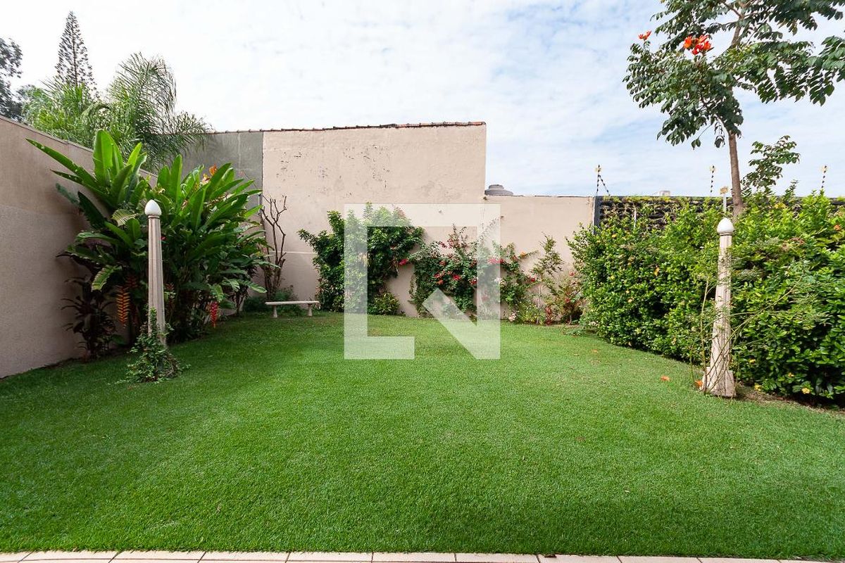 Casa, 3 quartos, 250 m² - Foto 10