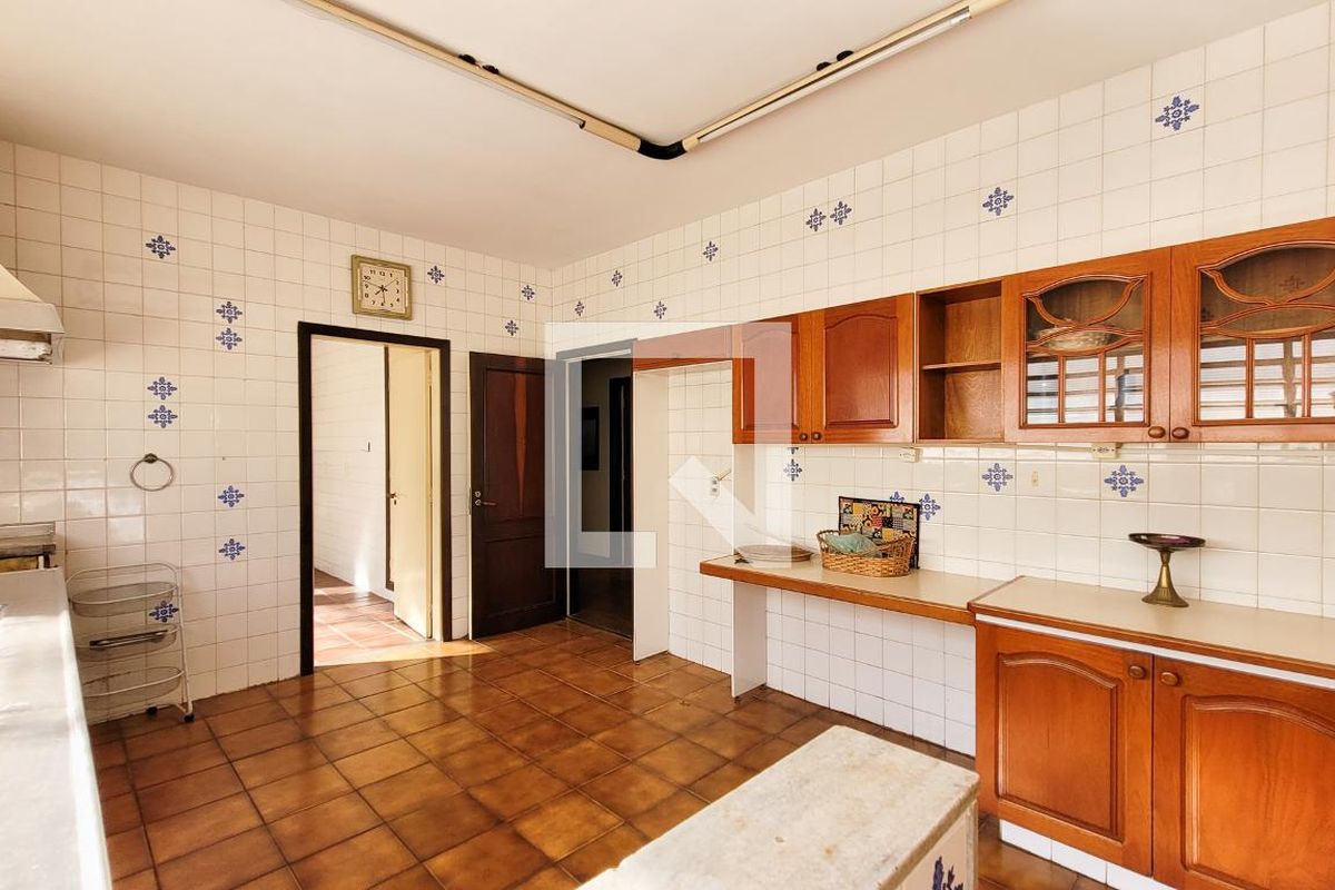 Casa à Venda - Jardim Chapadão, 4 Quartos,  280 m2 em , Campinas - sp | SoloBR