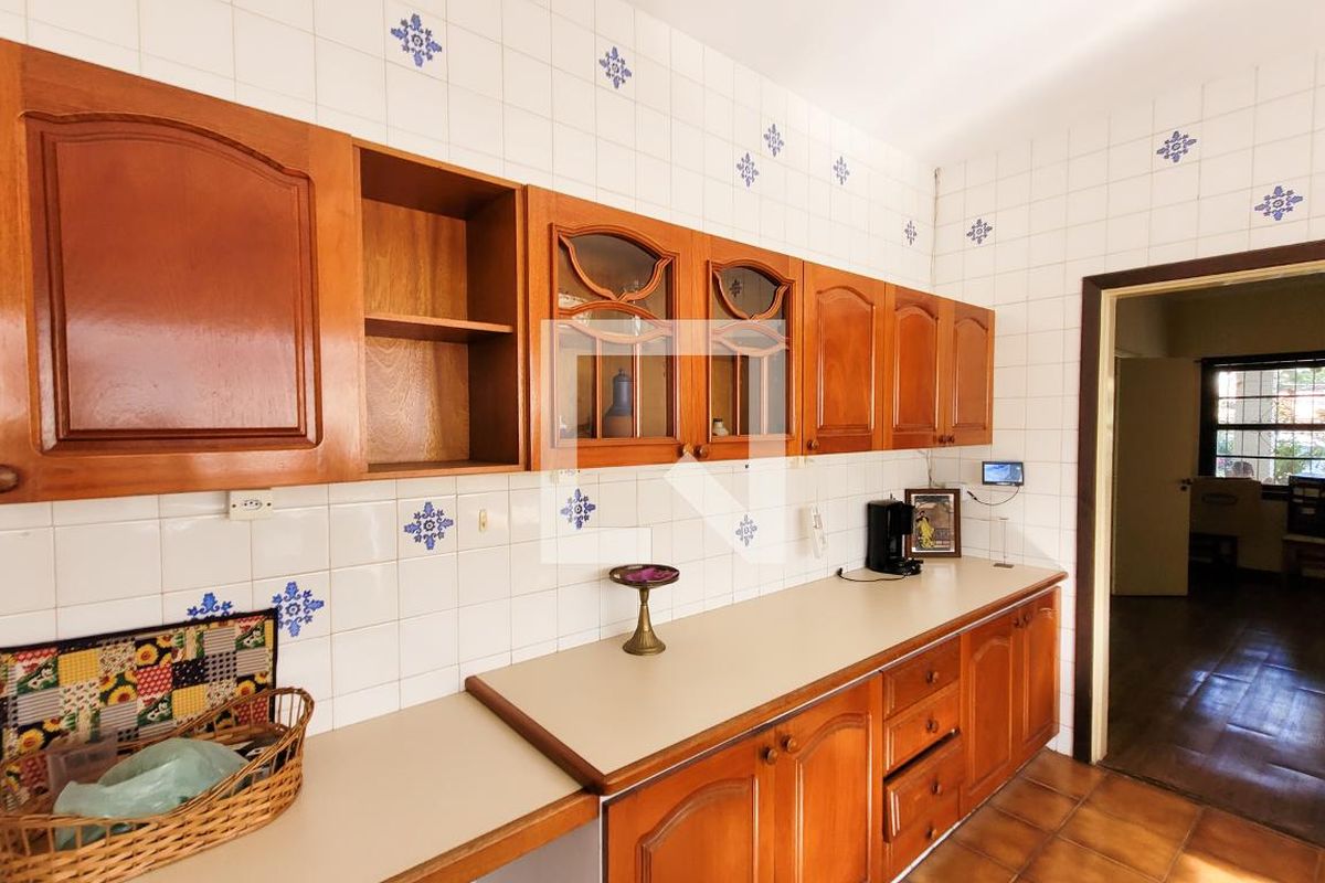 Casa à Venda - Jardim Chapadão, 4 Quartos,  280 m2 em , Campinas - sp | SoloBR