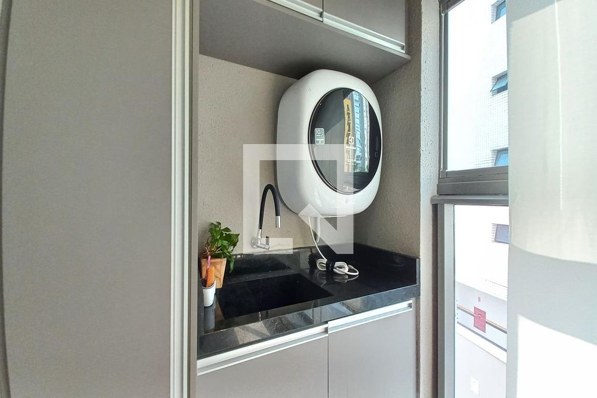 Apartamento à Venda - Cambuí, 1 Quarto,  40 m2 em , Campinas - sp | SoloBR
