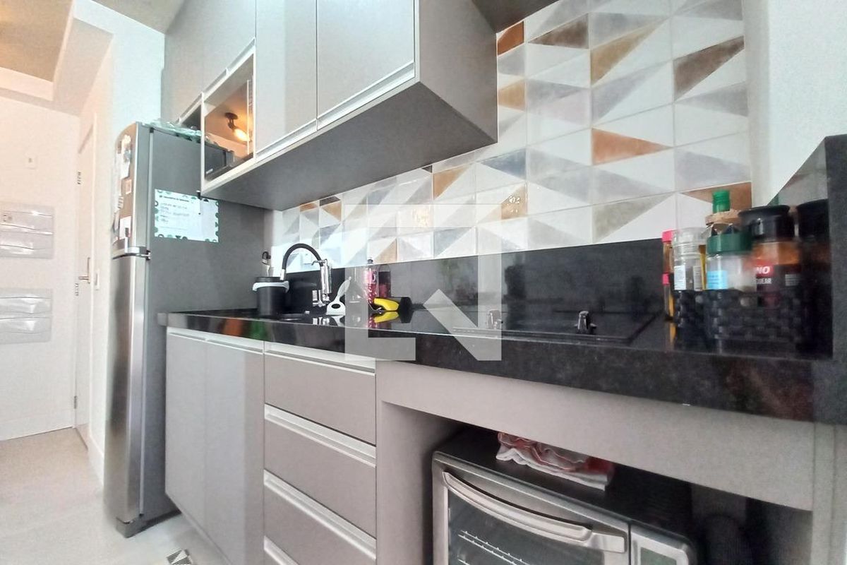 Apartamento à Venda - Cambuí, 1 Quarto,  40 m2 em , Campinas - sp | SoloBR
