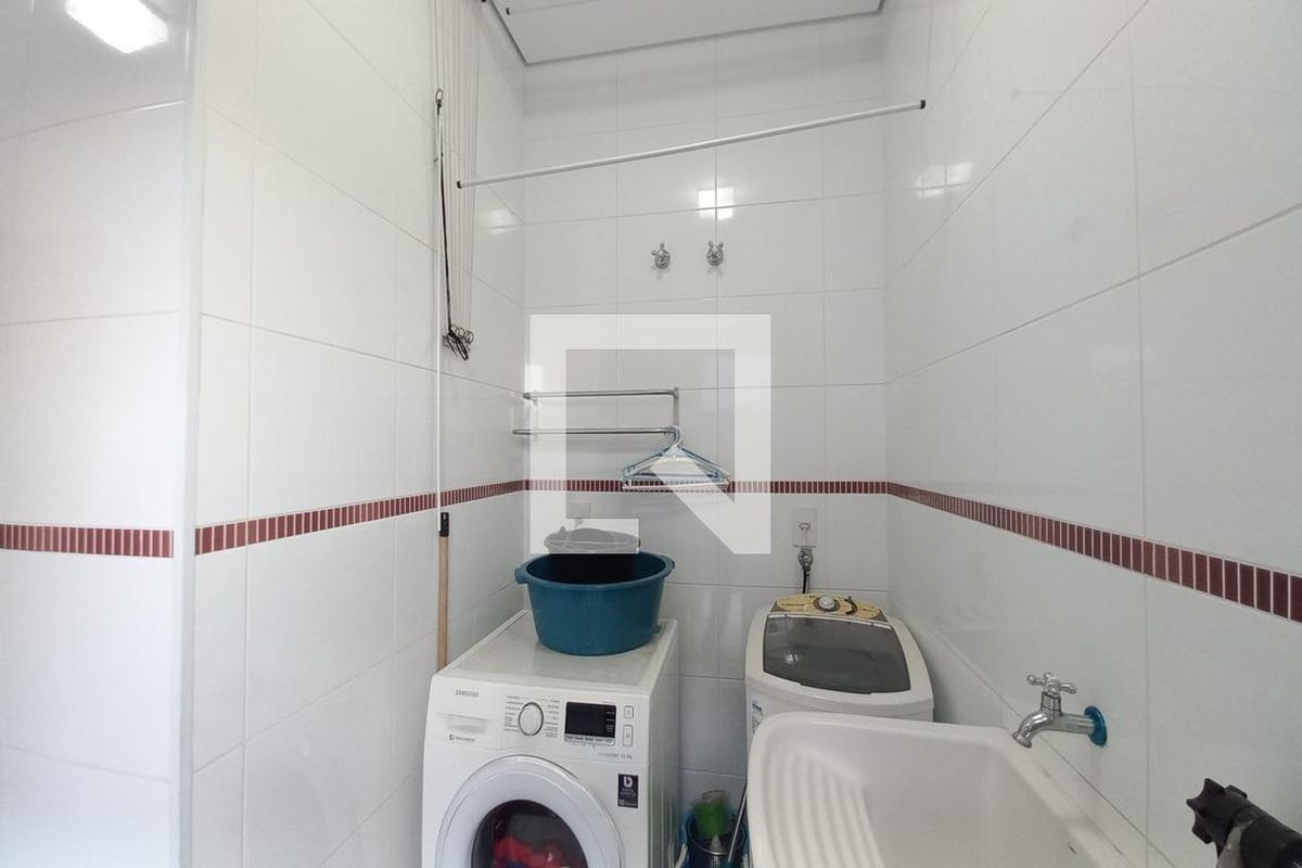 Casa à Venda - Swiss Park, 3 Quartos,  345 m2 em , Campinas - sp | SoloBR