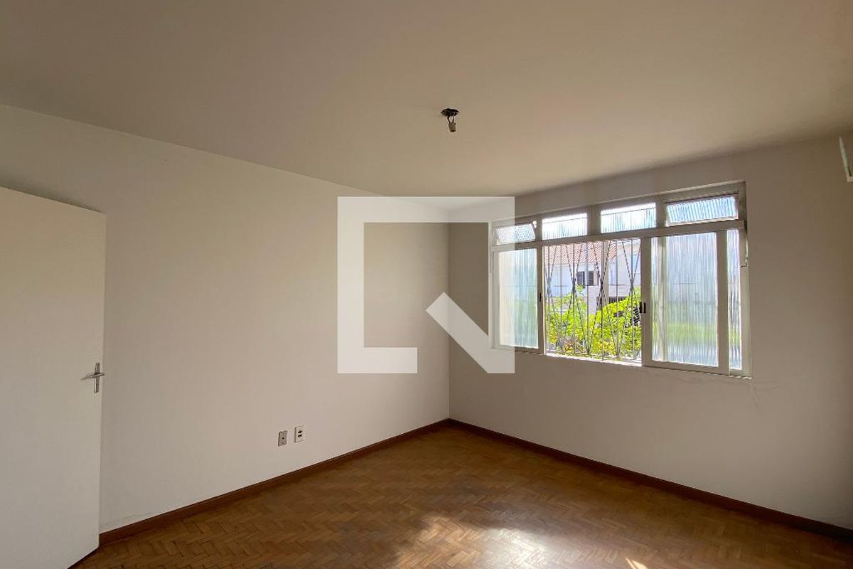 Casa, 6 quartos, 230 m² - Foto 6