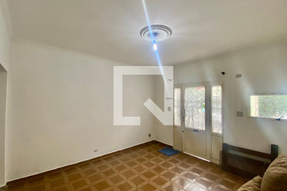 Casa, 4 quartos, 240 m² - Foto 2