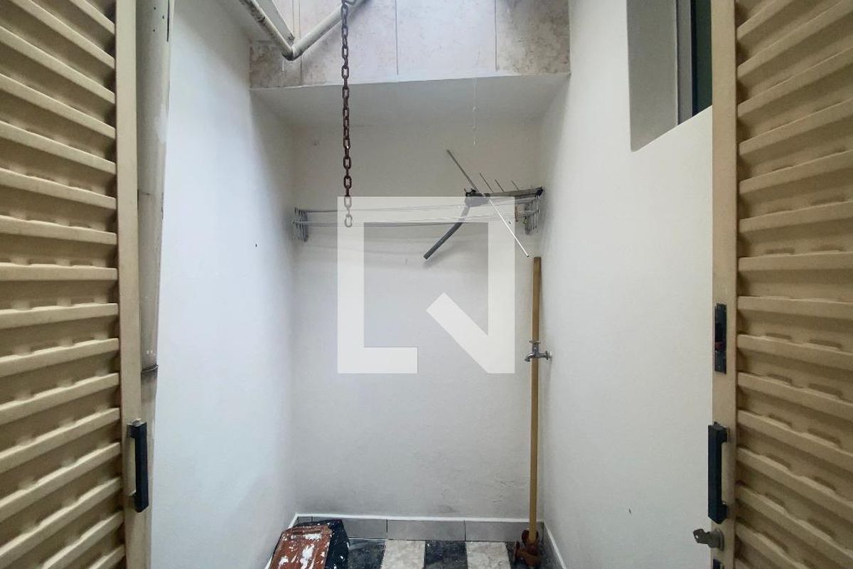 Casa, 4 quartos, 240 m² - Foto 34