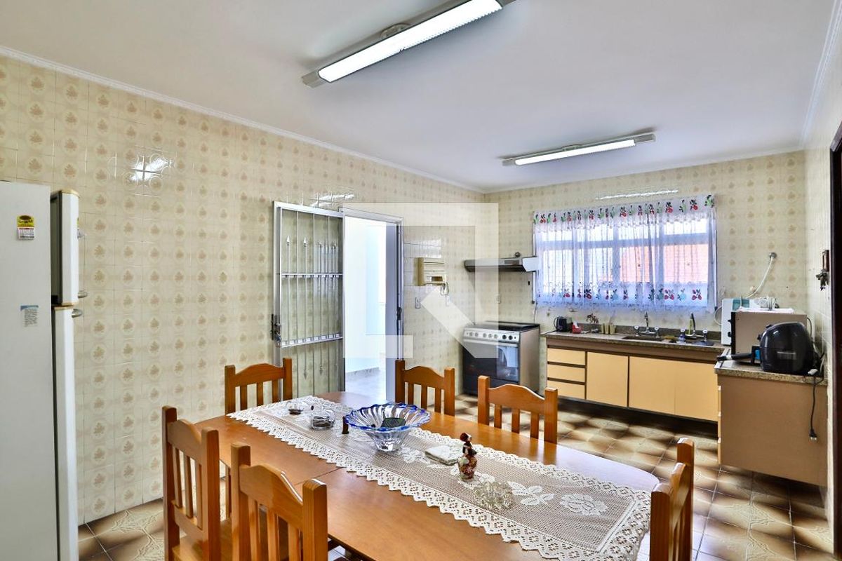 Casa, 3 quartos, 210 m² - Foto 70