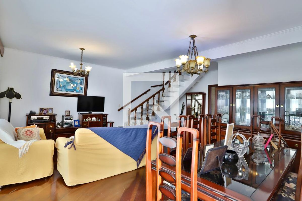 Casa, 3 quartos, 210 m² - Foto 2