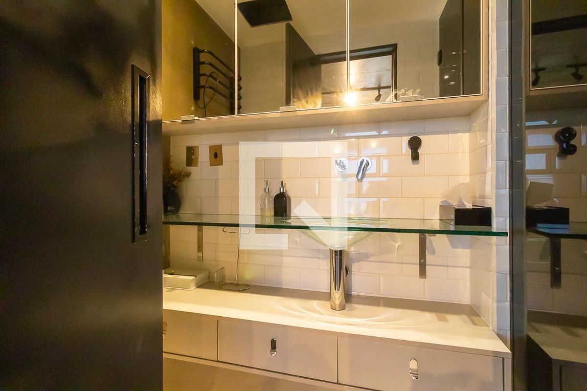 Apartamento à Venda - Cambuí, 1 Quarto,  70 m2 em , Campinas - sp | SoloBR
