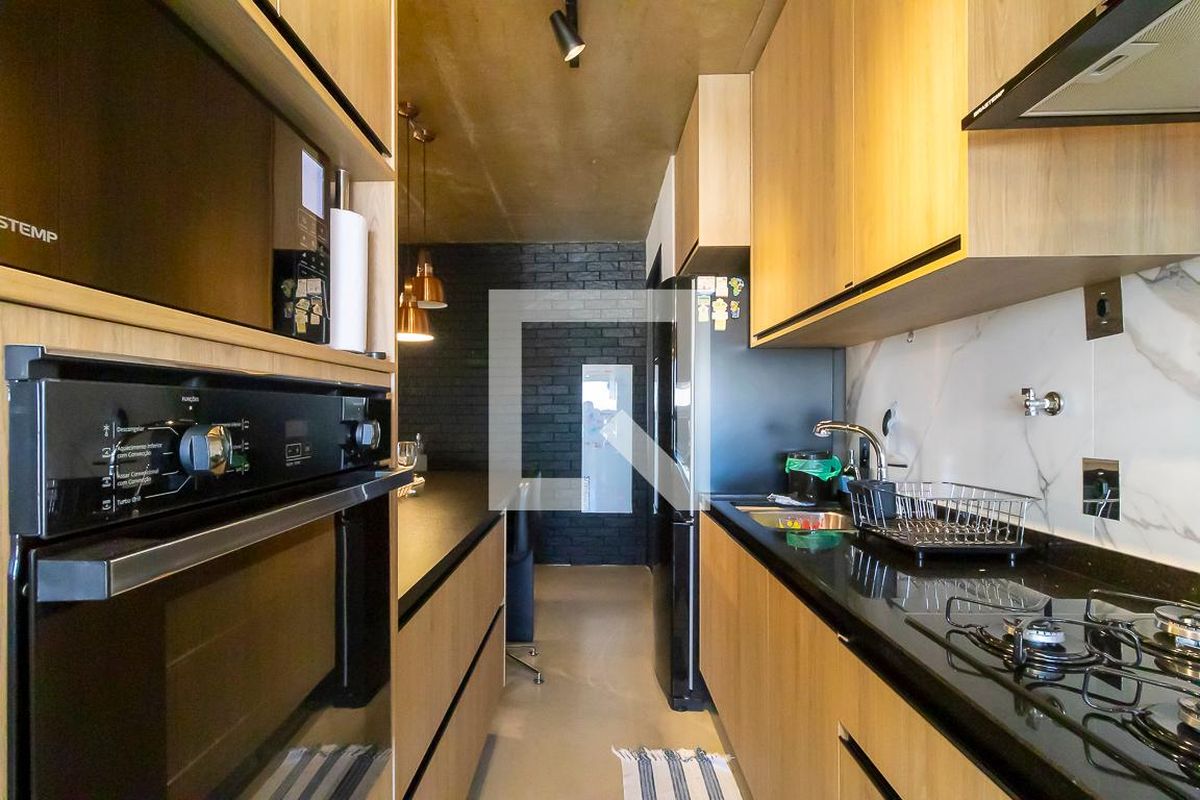 Apartamento à Venda - Cambuí, 1 Quarto,  70 m2 em , Campinas - sp | SoloBR