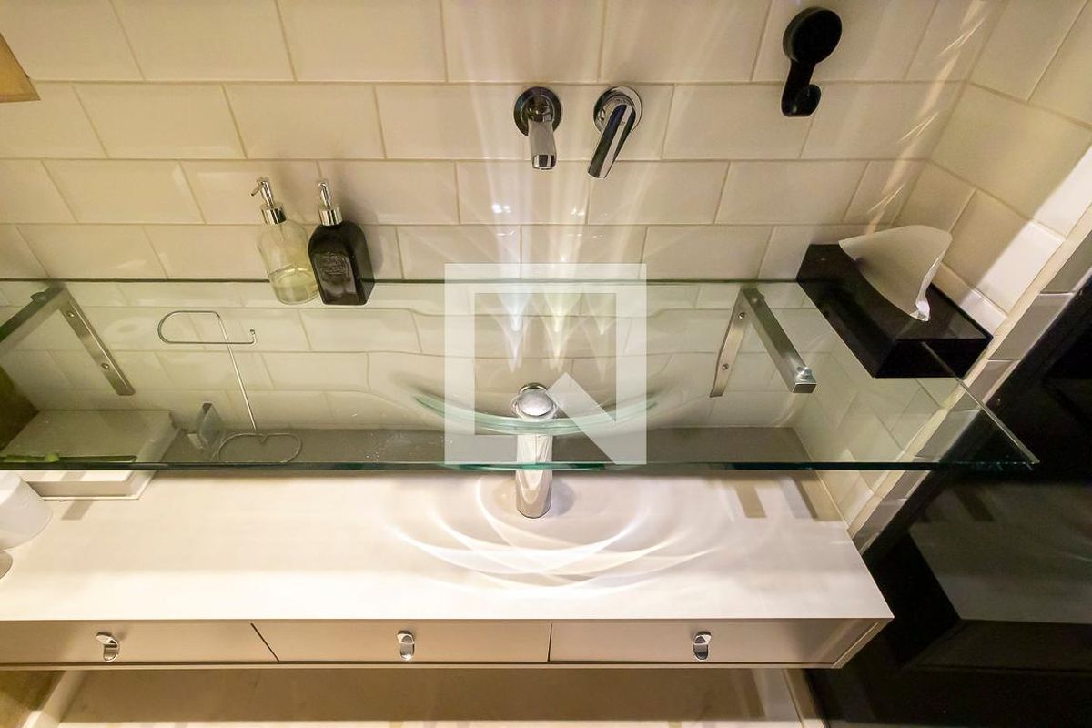 Apartamento à Venda - Cambuí, 1 Quarto,  70 m2 em , Campinas - sp | SoloBR