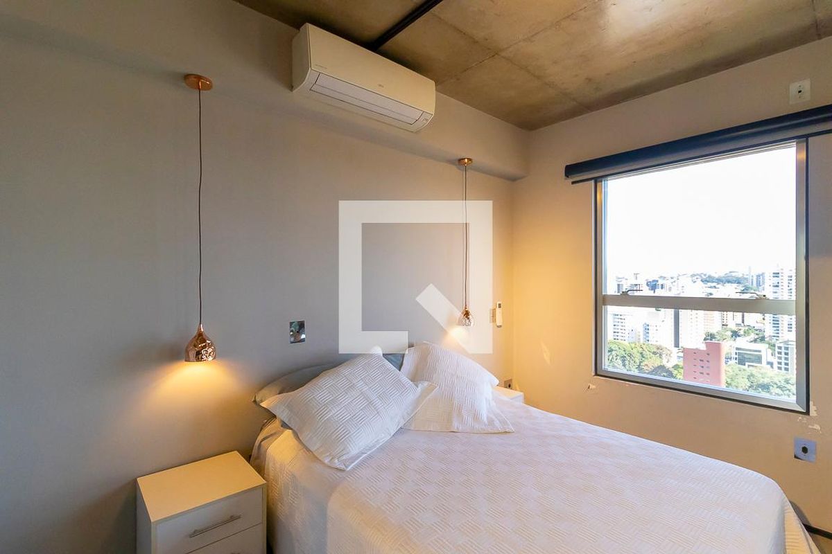 Apartamento à Venda - Cambuí, 1 Quarto,  70 m2 em , Campinas - sp | SoloBR