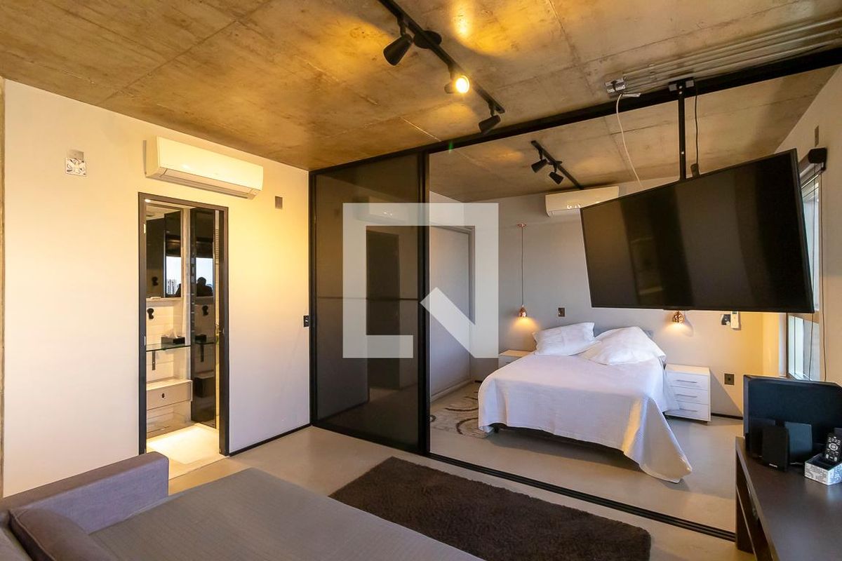 Apartamento à Venda - Cambuí, 1 Quarto,  70 m2 em , Campinas - sp | SoloBR
