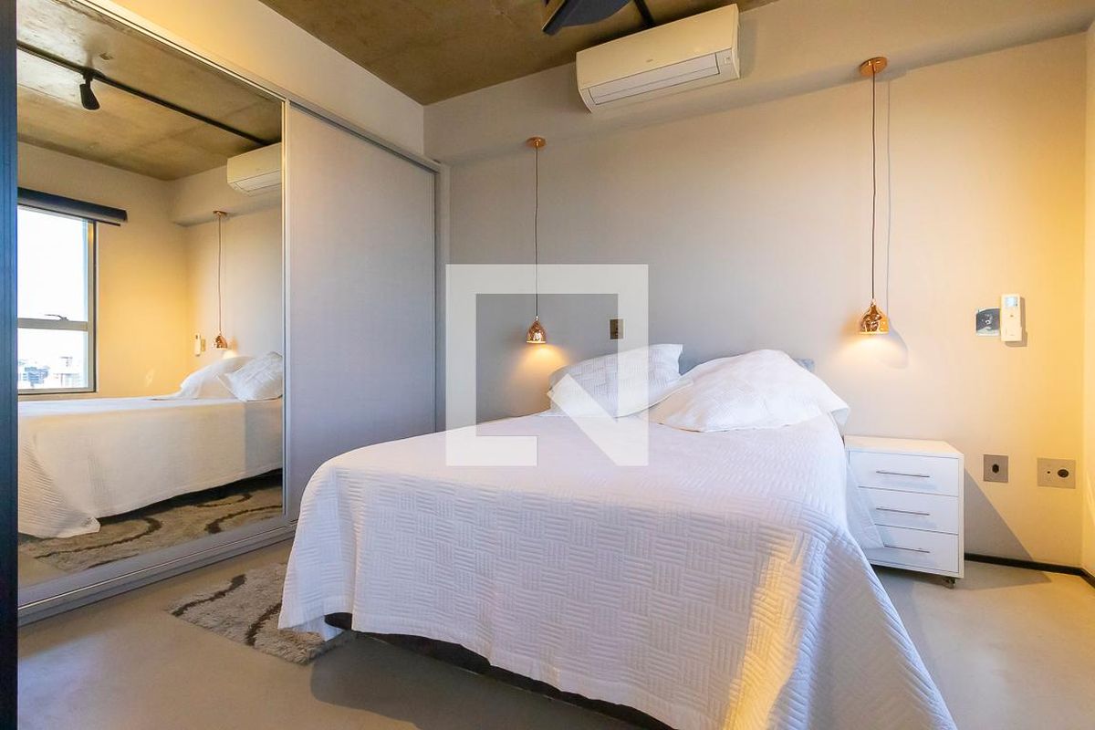Apartamento à Venda - Cambuí, 1 Quarto,  70 m2 em , Campinas - sp | SoloBR