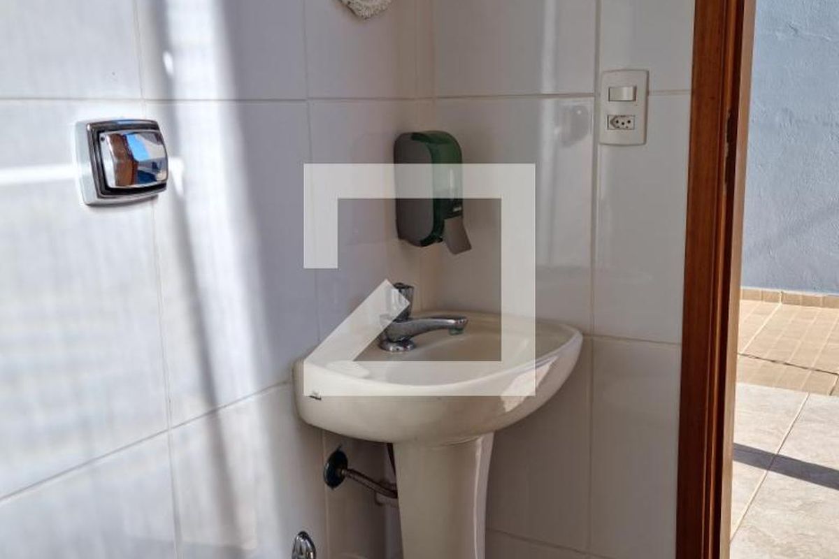 Casa à Venda - Parque Prado, 3 Quartos,  250 m2 em , Campinas - sp | SoloBR
