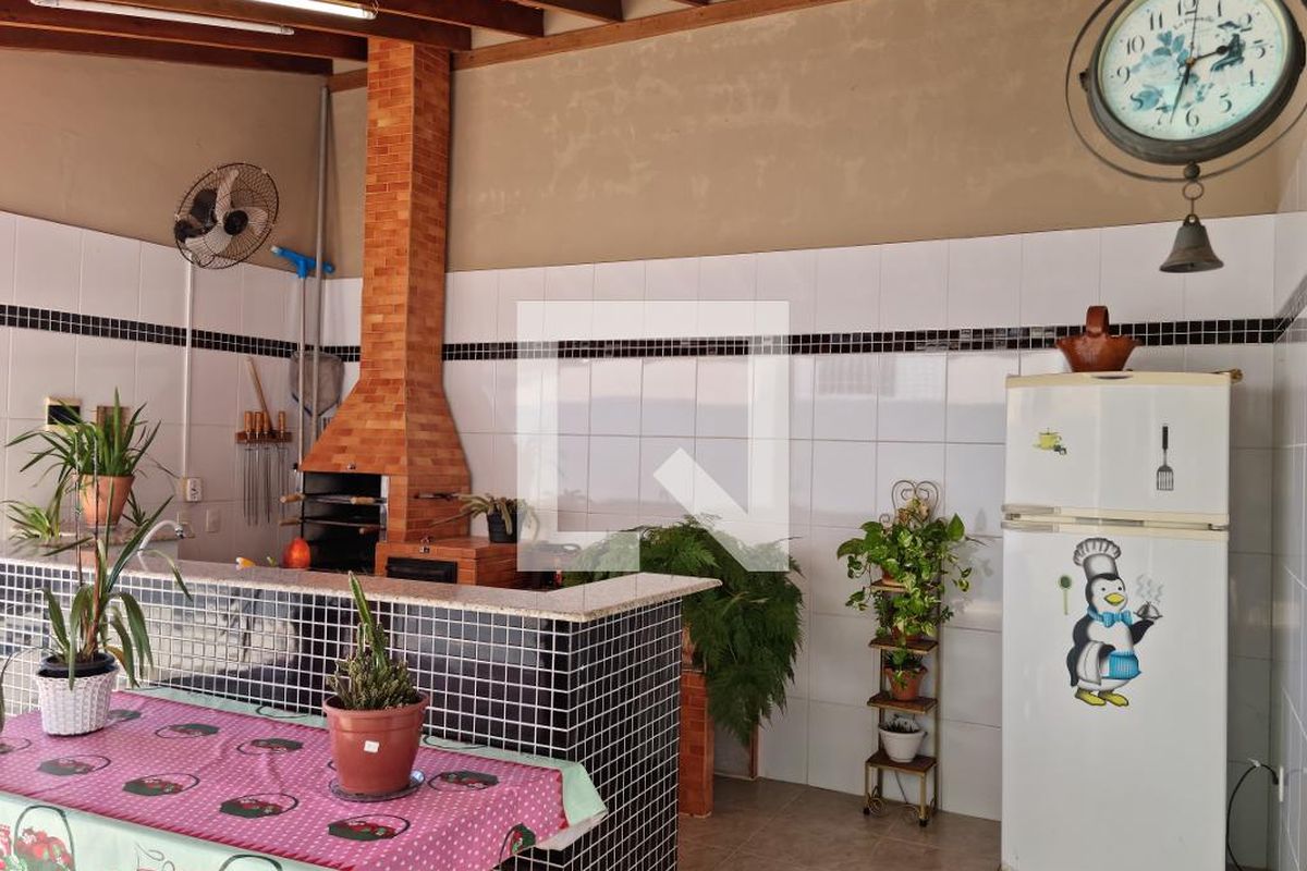 Casa à Venda - Parque Prado, 3 Quartos,  250 m2 em , Campinas - sp | SoloBR