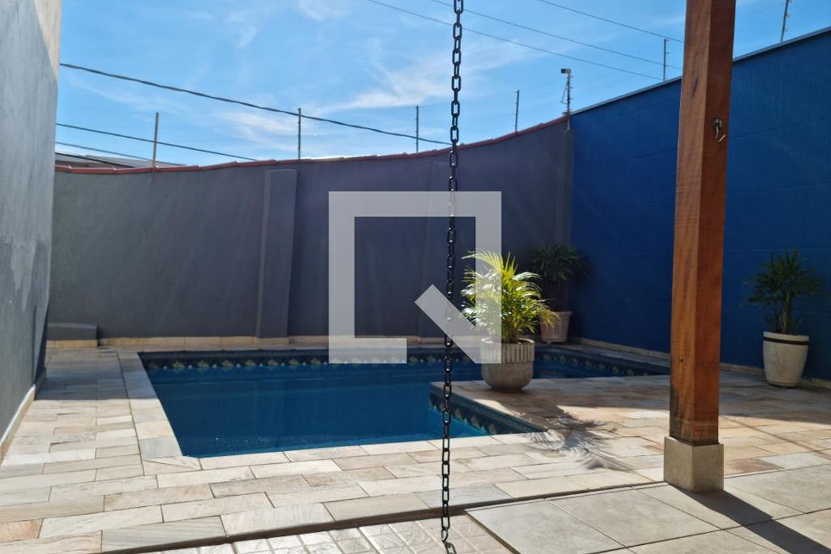 Casa à Venda - Parque Prado, 3 Quartos,  250 m2 em , Campinas - sp | SoloBR