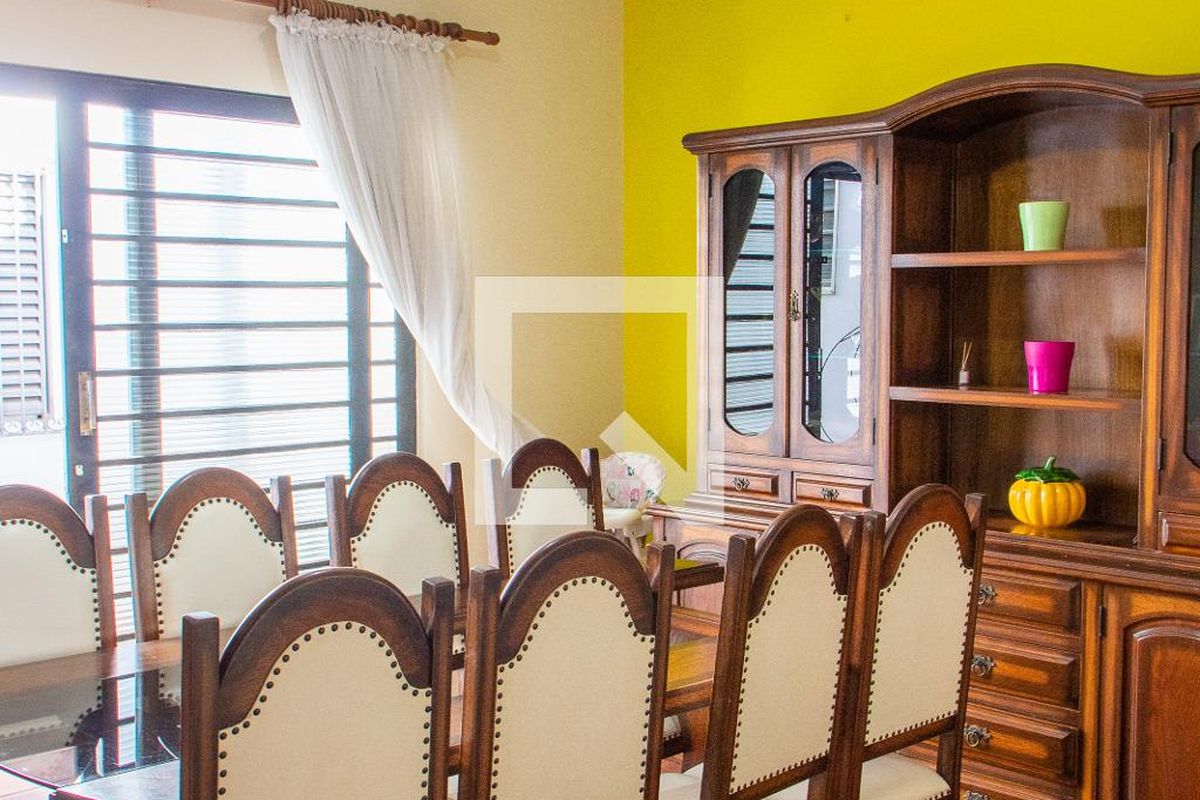 Casa à Venda - Jardim Flamboyant, 4 Quartos,  169 m2 em , Campinas - sp | SoloBR