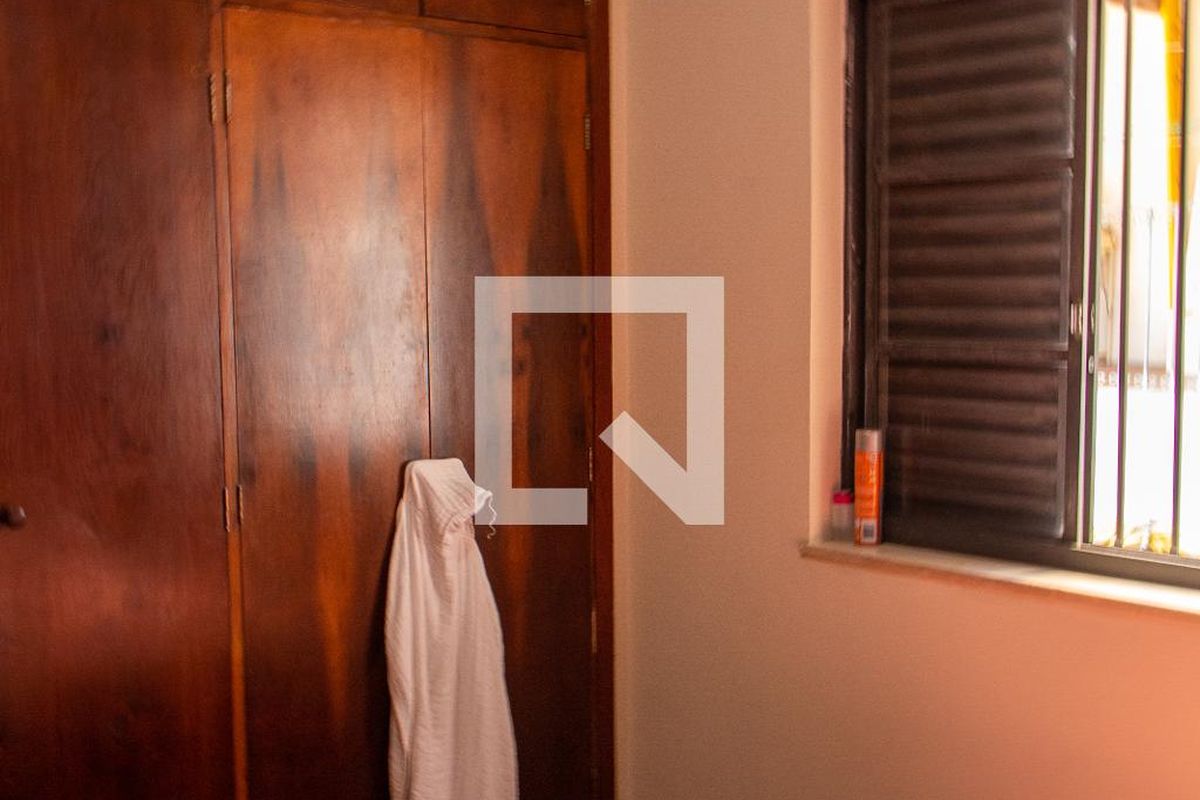 Casa à Venda - Jardim Flamboyant, 4 Quartos,  169 m2 em , Campinas - sp | SoloBR