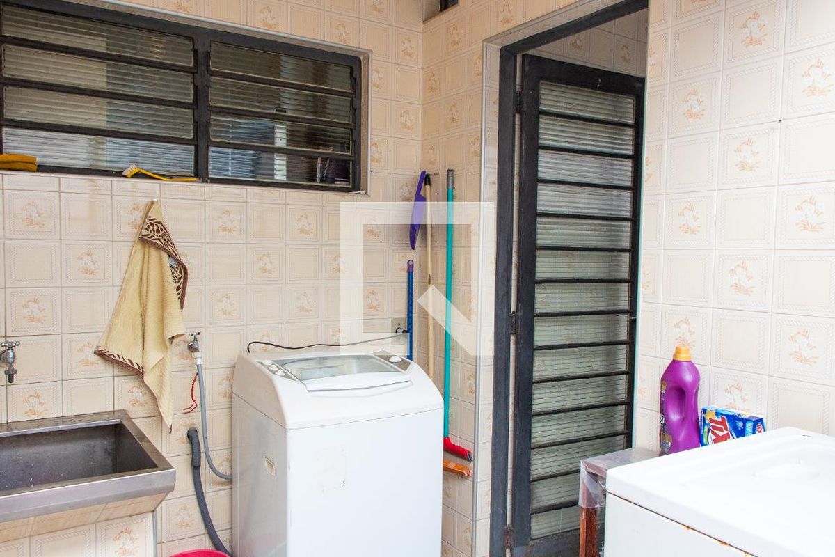 Casa à Venda - Jardim Flamboyant, 4 Quartos,  169 m2 em , Campinas - sp | SoloBR