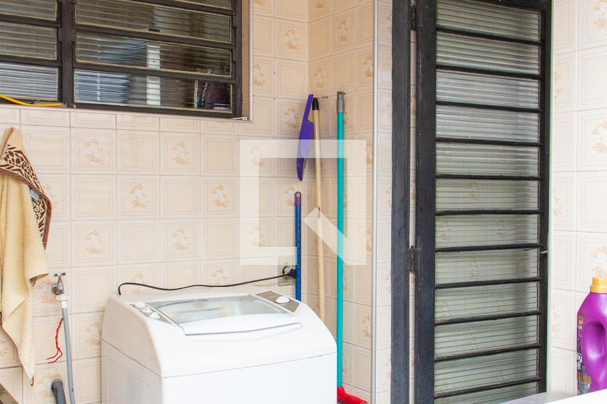 Casa à Venda - Jardim Flamboyant, 4 Quartos,  169 m2 em , Campinas - sp | SoloBR