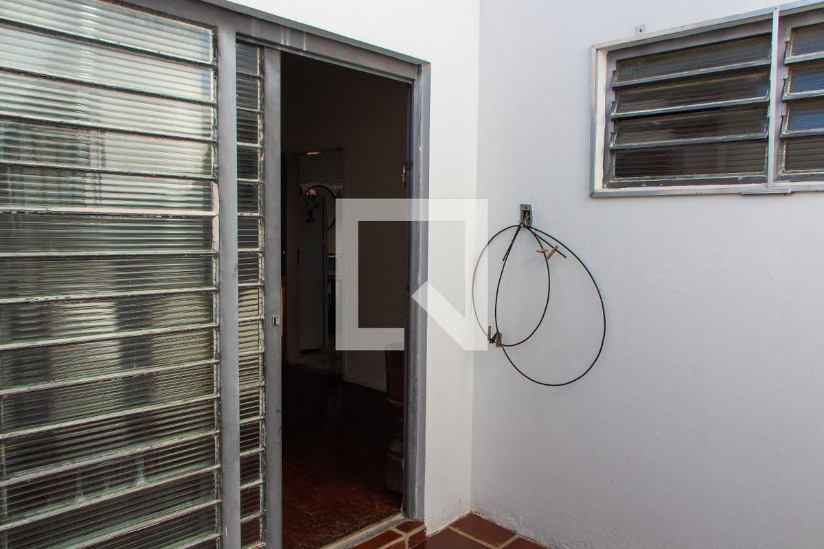 Casa à Venda - Jardim Flamboyant, 4 Quartos,  169 m2 em , Campinas - sp | SoloBR