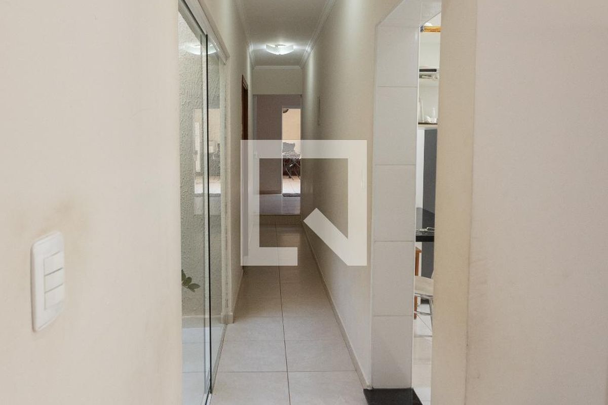 Casa à Venda - Jardim Flamboyant, 2 Quartos,  270 m2 em , Campinas - sp | SoloBR