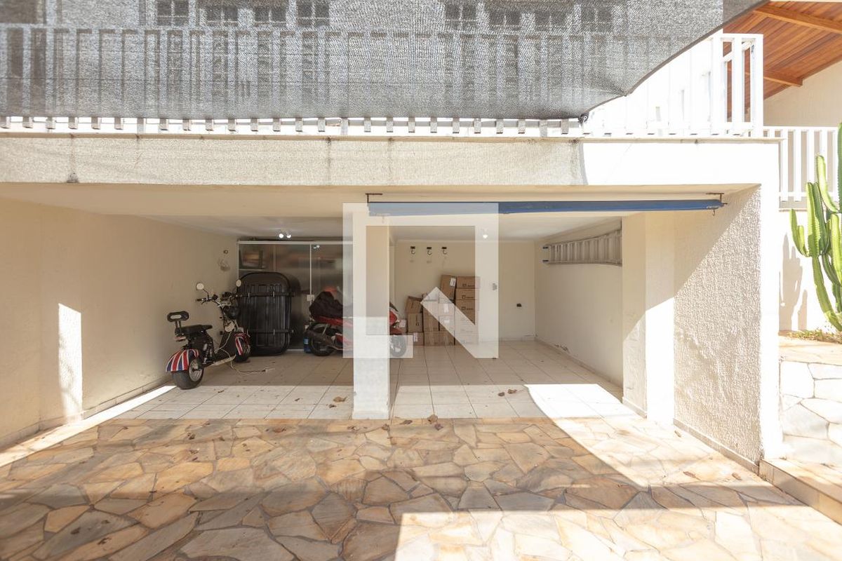 Casa à Venda - Jardim Flamboyant, 2 Quartos,  270 m2 em , Campinas - sp | SoloBR