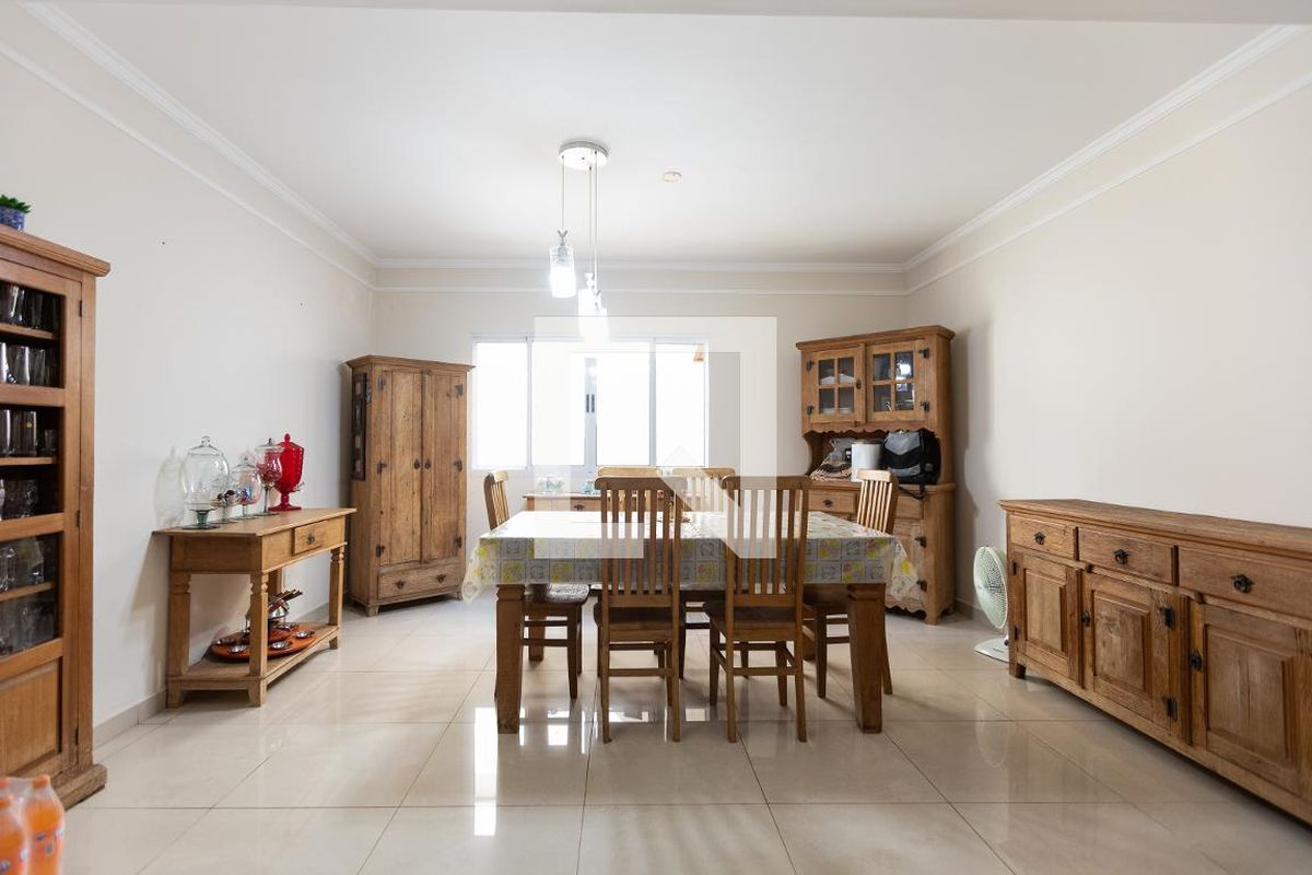Casa à Venda - Jardim Flamboyant, 2 Quartos,  270 m2 em , Campinas - sp | SoloBR