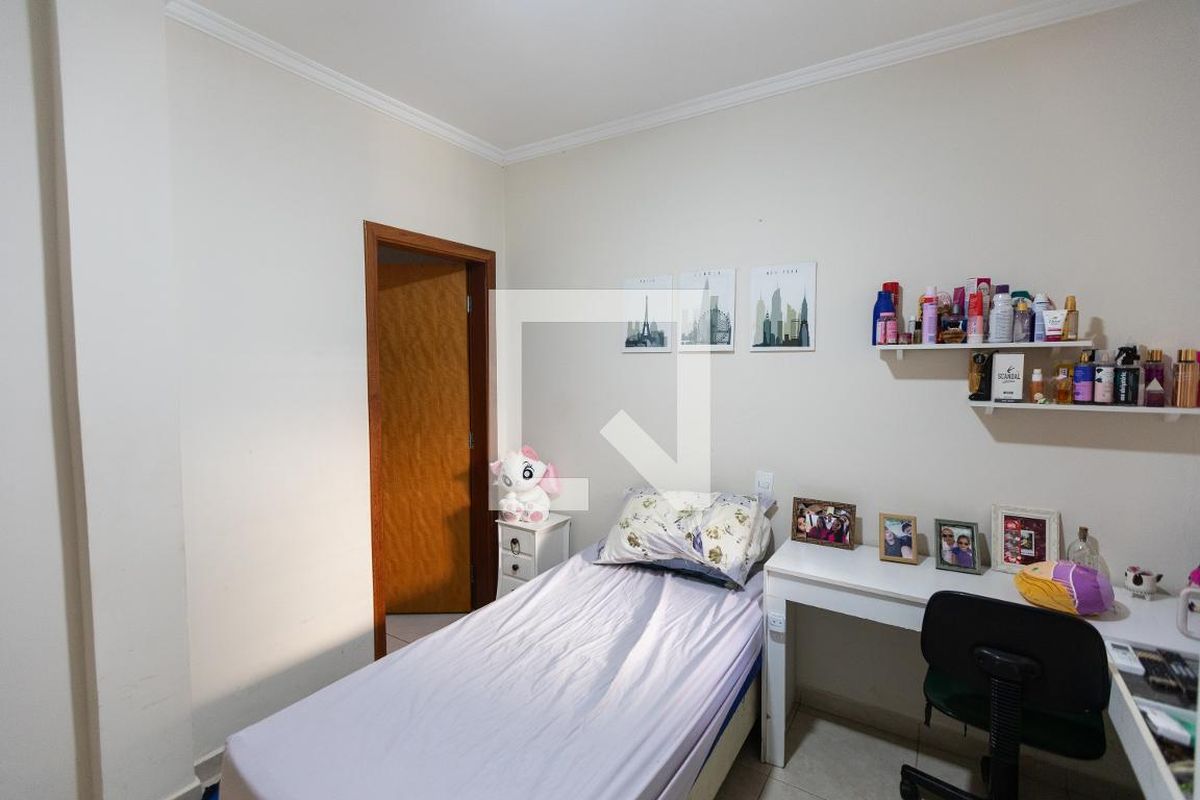 Casa à Venda - Jardim Flamboyant, 2 Quartos,  270 m2 em , Campinas - sp | SoloBR