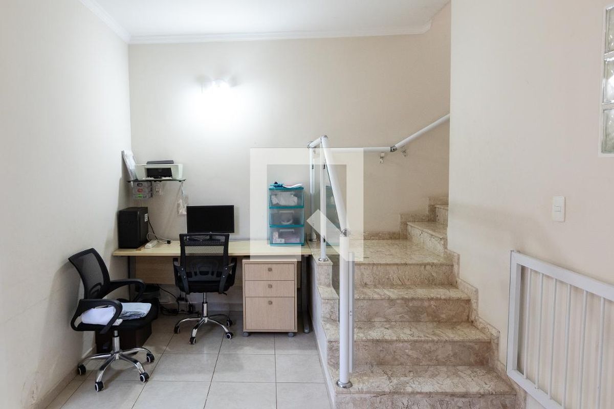 Casa à Venda - Jardim Flamboyant, 2 Quartos,  270 m2 em , Campinas - sp | SoloBR