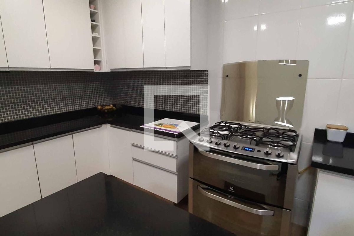Casa, 4 quartos, 253 m² - Foto 57