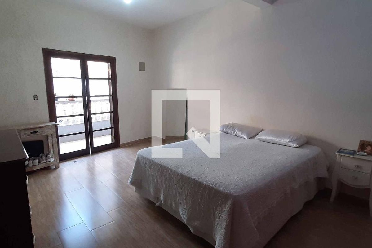 Casa, 4 quartos, 253 m² - Foto 9